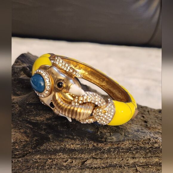 NWOT J Crew yellow enamel elephant bracelet - Picture 7 of 7